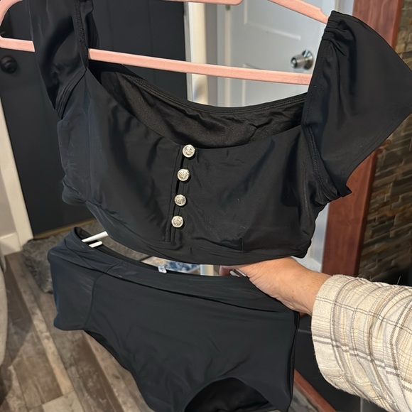 Swimsuit Size L. - Picture 3 of 4